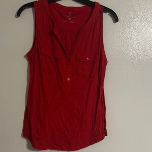 New York & Company Red Sleeveless Button-Front Tank